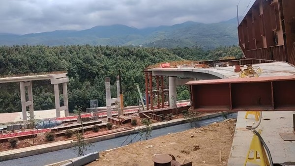 大保高速老營至板橋鋼梁頂推滑移及卸載